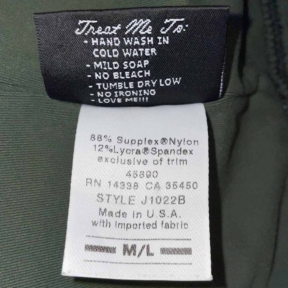 NWOT. Couture Active Wear. Size M/L - Picture 5 of 5